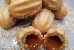 Churros Con Chocolate (With a thick Chocolate Sauce Dip)